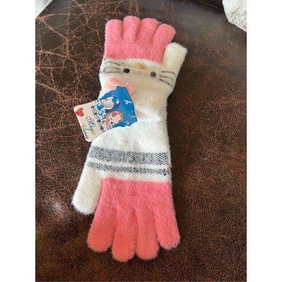 Hello Kitty Kids Plush Gloves - Picture 2 of 6